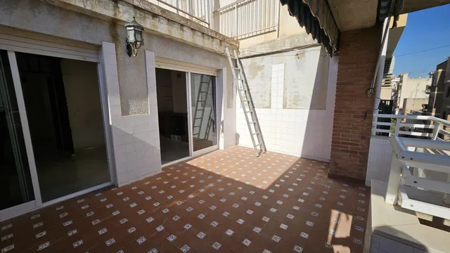 Se Vende Casa de Tres Plantas con garaje doble y trastero. — 10