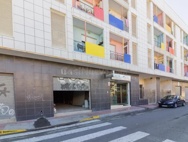 AMPLIO LOCAL /GARAJE EN VENTA EN CALLOSA DE SEGURA. — 4