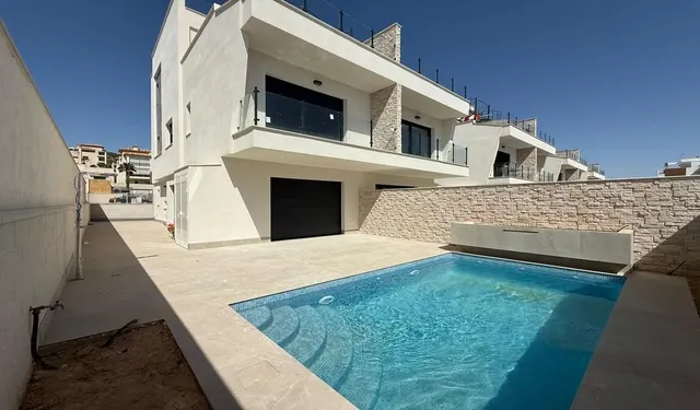 ALTO STANDING - GRAN LUJO - Villa Pareada con PISCINA PRIVADA, y ASCENSOR PRIVADO — 5