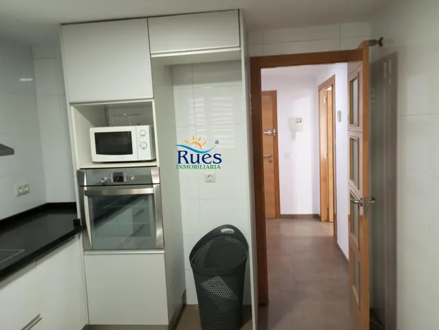 UBICADO EN ENTORNO RESIDENCIAL Y ZONA RELAJADA DE FÁCIL Y CÓMODO ACCESO — 9
