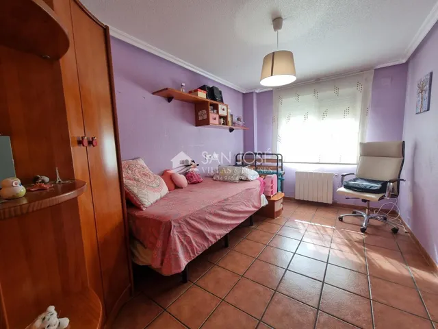 SE VENDE VILLA DE LUJO EN HONDON DE LOS FRAILES — 38