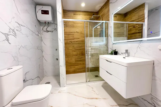 Apartamento reformado con dormitorio independiente y vistas al mar en puerto rico/amadores — 3