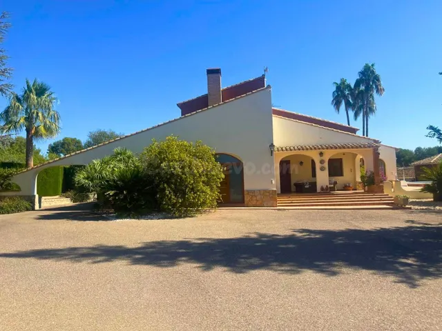 ¿BUSCAS UN CHALET EN SANTA ANA? ESTE ES EL TUYO - foto 2