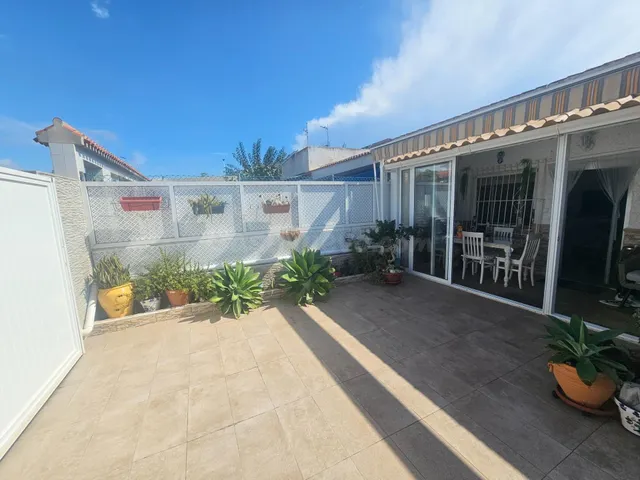 Chalet con amplio patio a 3 km de las playas de Santiago de  - foto 3