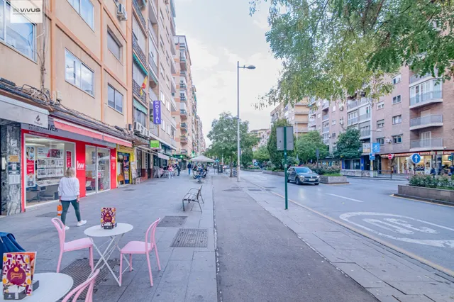 Oportunidad en alquiler de piso reformado de dos dormitorios con gran terraza en camino de ronda — 32