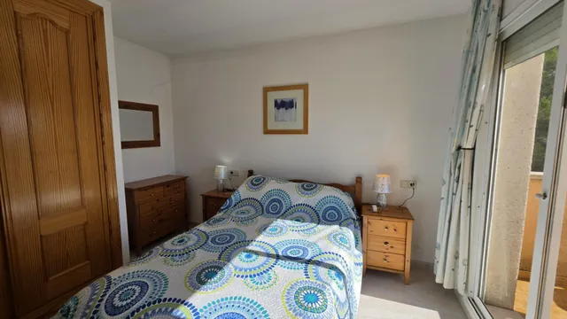 Chalet con piscina, gran parcela y licencia turística — 17