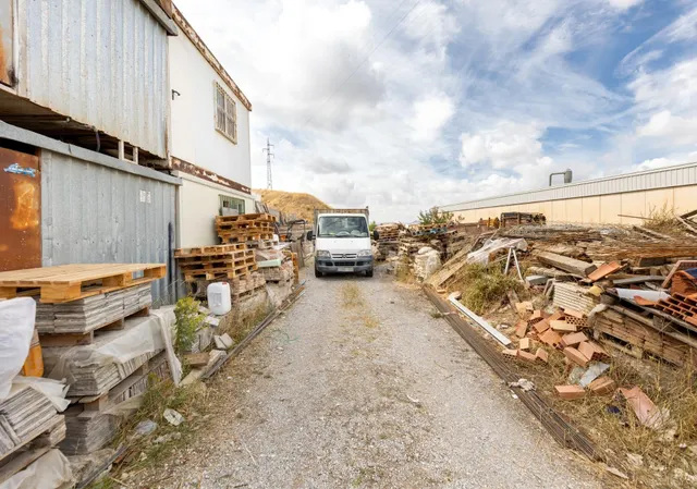 Parcela industrial en poligono industrial las canteras. — 4