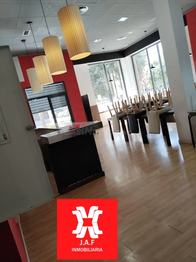 J.A.F INMOBILIARIA ALQUILA LOCAL COMERCIAL SEMINUEVO EN MONC - foto 4