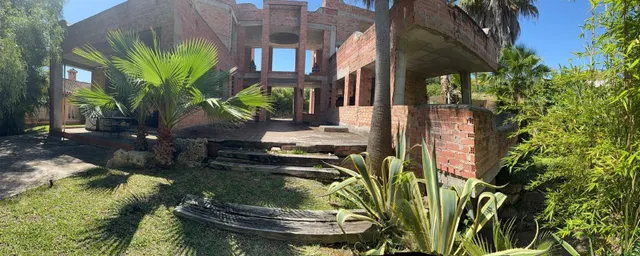 se vende 2 parcelas contiguas con casa en urbanizacion Atalaya rio Verde Marbella — 43