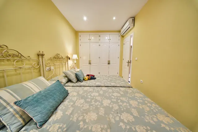 AMPLIA CASA DE 5 DORMITORIOS CON GARAJE, GRANDES TERRAZAS Y VISTAS AL CAMPO DE GOLF EN PLAYA GRANADA — 45