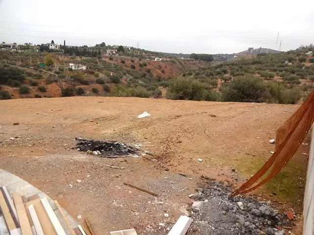OPORTUNIDAD DE PARCELA EN LA URBANIZACIÓN NUEVA MONTELUZ, en Peligros, Granada — 11