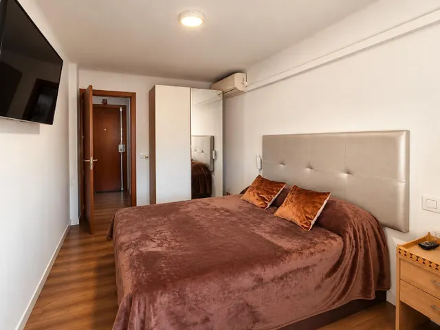 Piso reformado y luminoso con 3 habitaciones y balcón en Son Cotoner — 10