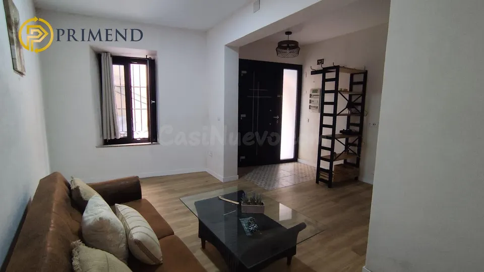 Vivienda en planta baja, completamente renovada en 2023.