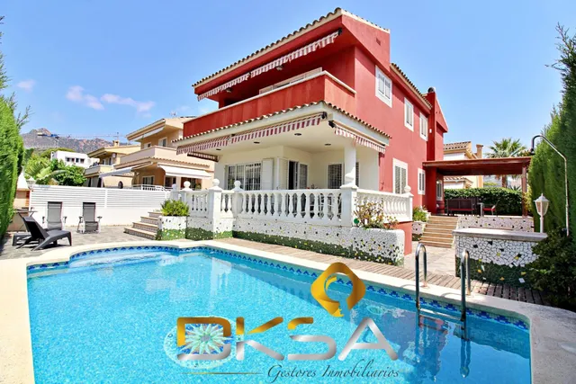 Impresionante chalet independiente en Benicasim, cerca de la