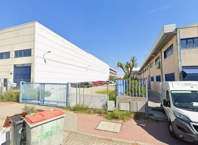SE VENDE NAVE INDUSTRIAL OKUPADA EN C/ SAN ERASMO, 33 (MADRI - foto 2