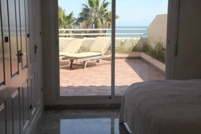 Impresionante Atico Frontal al mar — 15