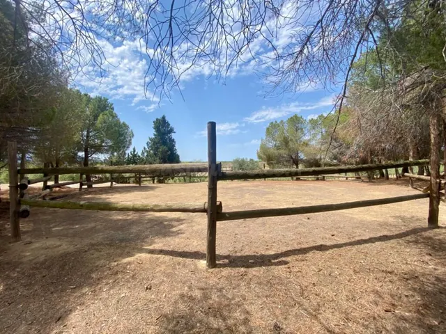 Exclusiva finca con masía, hotel, bodegas y 83 ha de terreno en el Priorat — 43