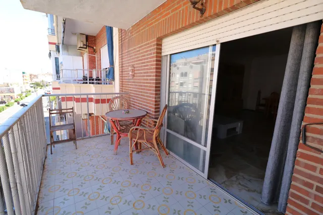 AMPLIO APARTAMENTO JUNTO A LA PLAYA — 3
