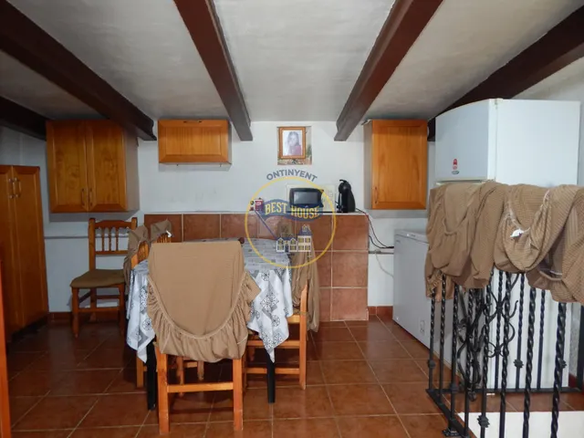 Casa Espaciosa en Montesa: Comodidad y Estilo — 28
