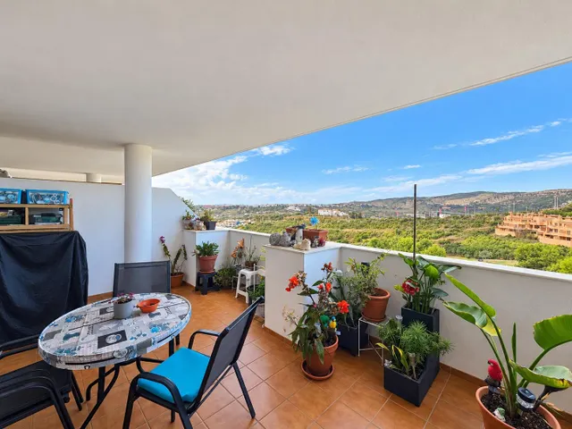 Apartamento de 2 dormitorios con vistas al mar, amplia terraza y aparcamiento en Hacienda Casares — 30