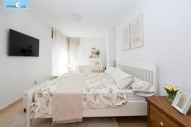 Piso y cochera en venta junto Acera de Darro. — 22