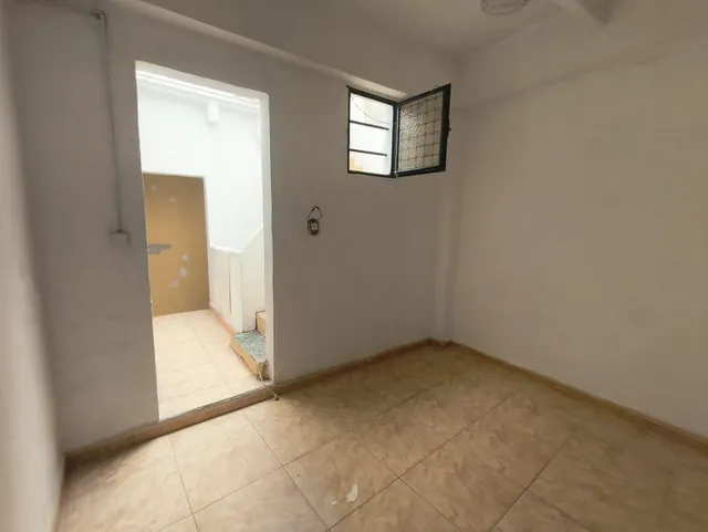 ¡AMPLIA VIVIENDA A REFORMAR EN LA BAJADILLA! — 24