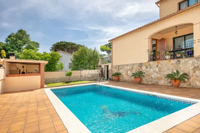 S’Agaró | Elegante villa mediterránea a pocos minutos de la  - foto 4