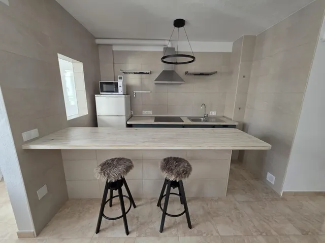 Apartamento a 100 m. playa reformado y amueblado — 7