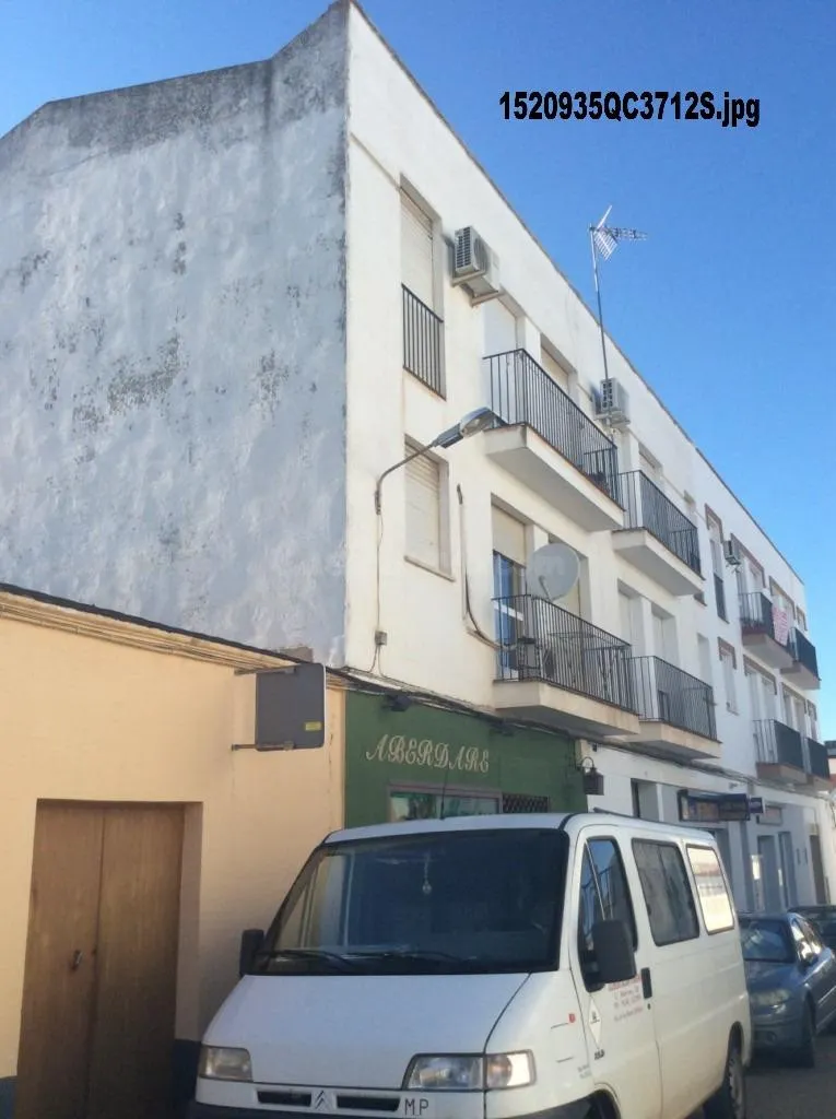 Piso 4 habitaciones 121m² en venta - Extremadura