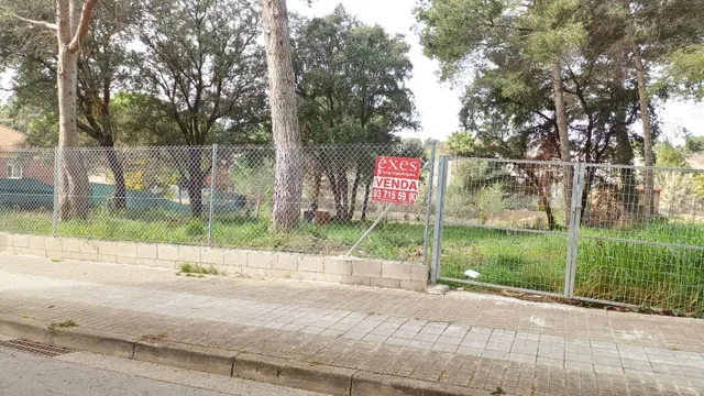 ¡TERRENO URBANIZABLE EN CASTELLARNAU! - foto 4