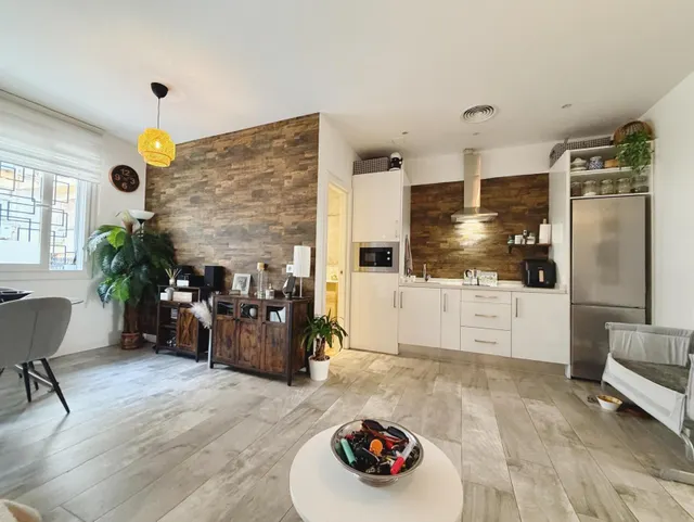 Apartamento de 1 dormitorio con licencia turistica en venta en La Carihuela, Torremolinos – 268.000 € — 9