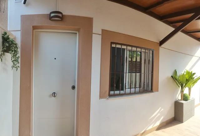 MAGNIFICO CHALET TOTALMENTE REFORMADO, IDEAL PARA PAREJAS, RODEADO DE TODOS LOS SERVICIOS — 13