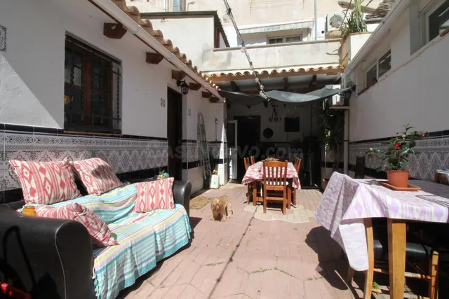 PLANTA BAJA CON PATIO REFORMADA EN EL CENTRO DE LA CIUDAD - foto 5
