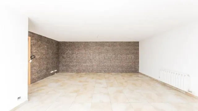 CASA EN VENTA OKUPADA EN SANT PERE DE VILAMAJOR — 5