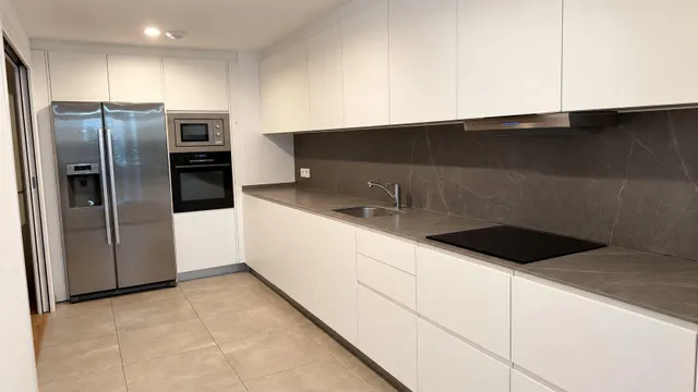 Bajo con terraza y jardín, piscina, garaje y trastero — 7