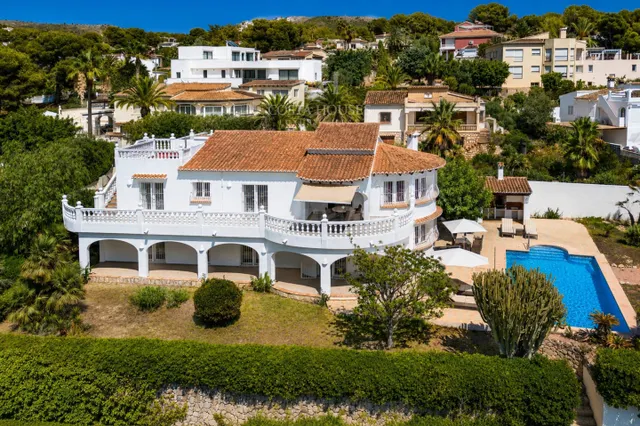 VILLA ALBOR · ARQUITECTURA MEDITERRANEA Y HORIZONTE AZUL EN  - foto 2