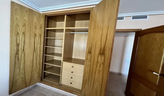 ALTO STANDING - Se vende precioso y GRAN PISO 2º ESQUINA 213 metros — 35