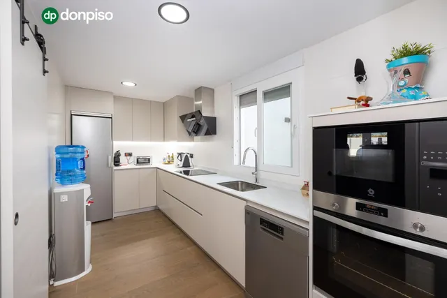 Chalet en parcela urbana de 833 metros. — 13