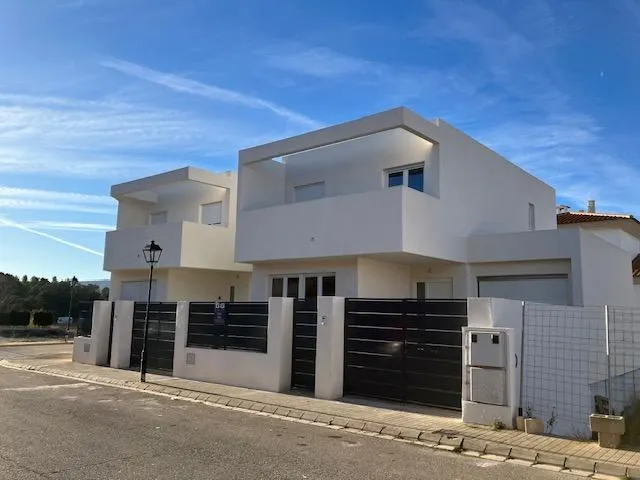 VIVIENDAS UNIFAMILIARES EN ALPERA — 3