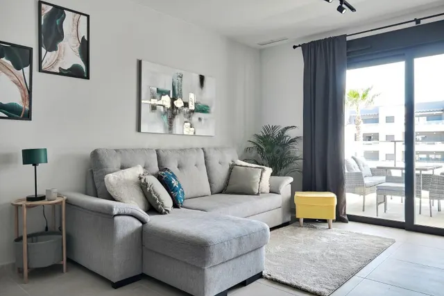Apartamento moderno con licencia turística en Playa Flamenca - foto 3