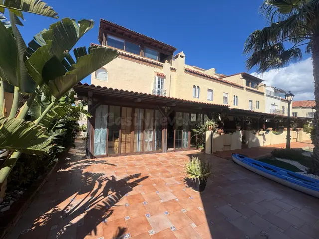 Magnífica casa adosada en ALQUILER CORTA TEMPORADA en Marina