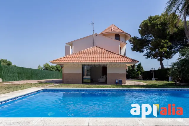 Espectacular chalet torre en Cap Salou. ¡Con piscina privada - foto 3