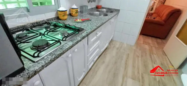 FABULOSA CASA EN FERNAN NUÑEZ - foto 3
