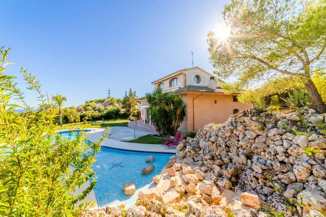 VILLA EN PLENA NATURALEZA EN CUBELLES — 45