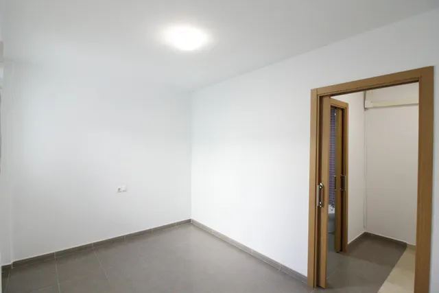 Vivienda en dos alturas con terraza privada y pérgola en Alaquàs — 26