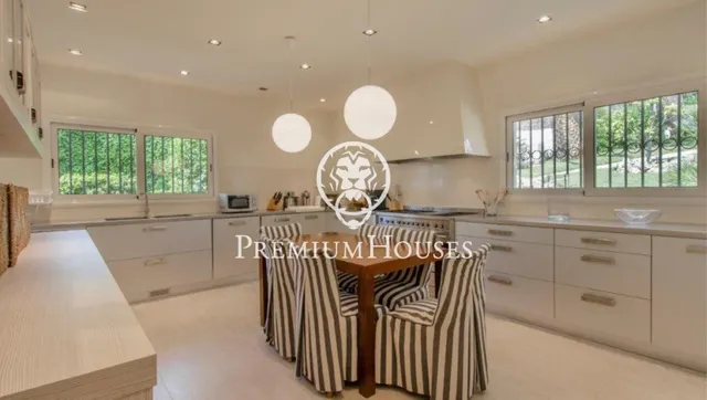 Casa en venta con piscina en Sant Andreu de Llavaneres — 12