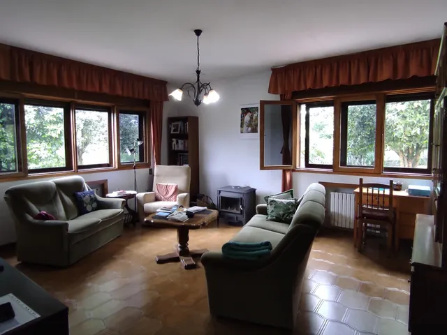 CASA EN VENTA CON AMPLIA FINCA — 35