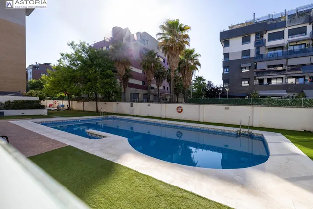 Apartamento tipo loft con garaje incluido y piscina en zona Parque Lagos — 32