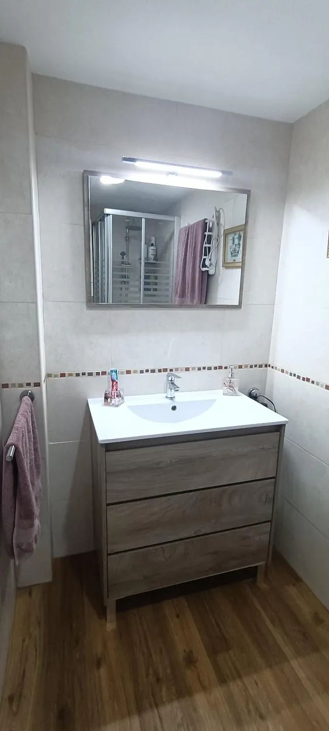 CASA DE 3 PLANTAS CON GARAJE Y PISCINA PRIVADA — 24
