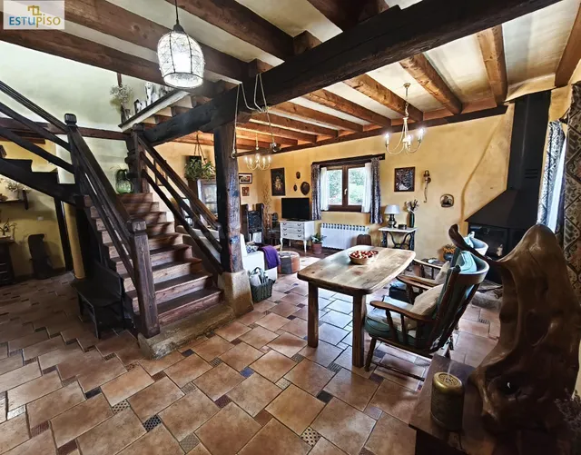 ESPECTACULAR FINCA 47.700 m2 | Casa Unifamiliar, 2 Pabellone - foto 2